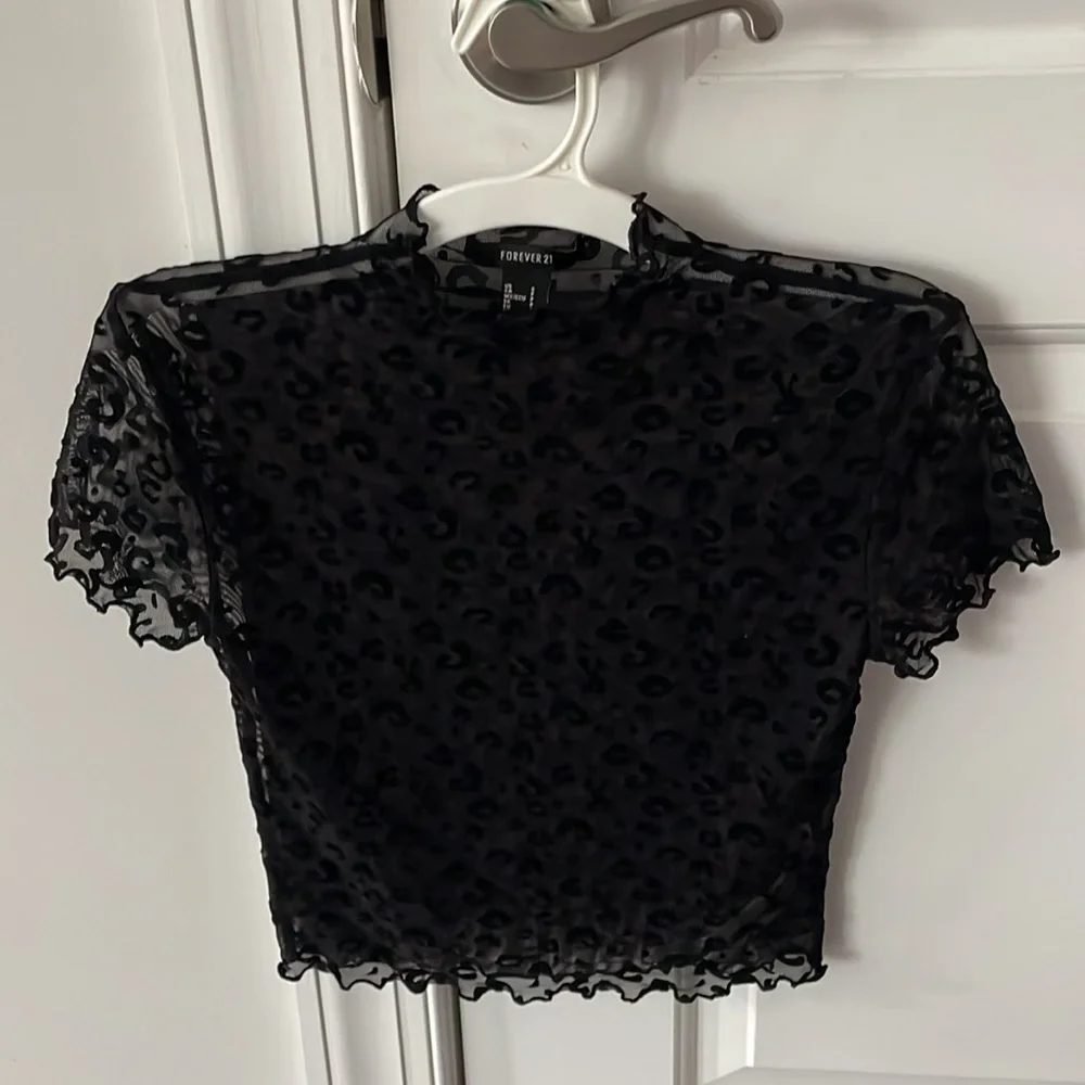 Forever 21 Women’s Mesh Lettuce-Edge Mock- Neck Top - Picture 3 of 10
